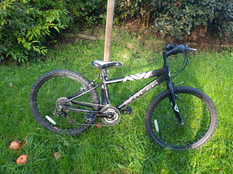 claud butler boys bike